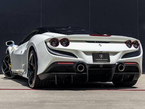 2020 Ferrari F8 Tributo Base