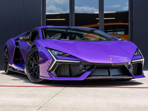 2024 Lamborghini Revuelto Base