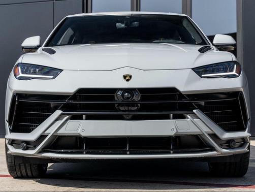 2024 Lamborghini Urus S