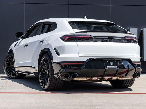Bianco Monocerus Metallic 2025 Lamborghini Urus SE