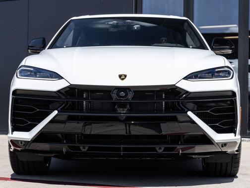 Bianco Monocerus Metallic 2025 Lamborghini Urus SE