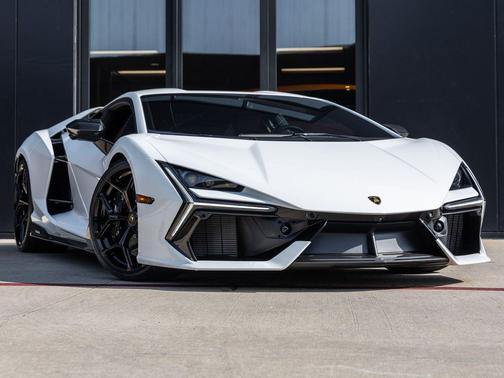 Bianco Siderale 2024 Lamborghini Revuelto Base