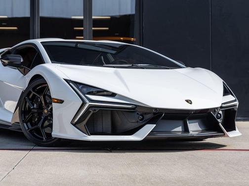 Bianco Siderale 2024 Lamborghini Revuelto Base