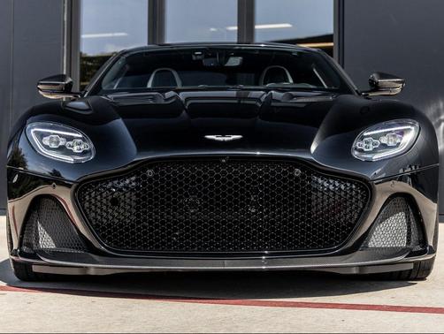 2022 Aston Martin DBS Superleggera
