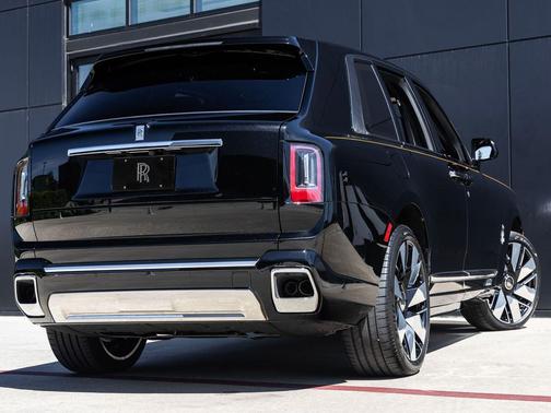 Black Diamond 2026 Rolls-Royce Cullinan