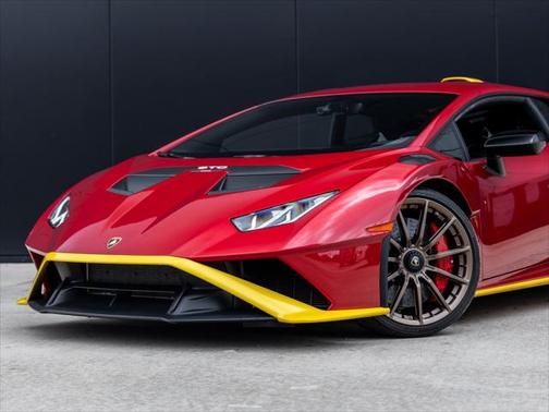 2022 Lamborghini Huracan STO Coupe
