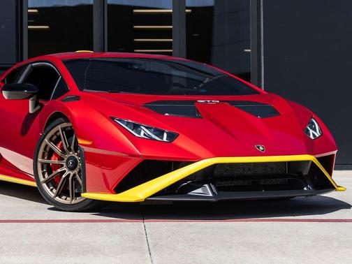 2022 Lamborghini Huracan STO Coupe