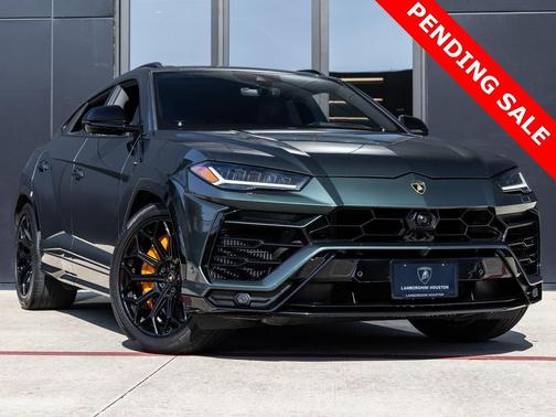 2022 Lamborghini Urus Graphite Capsule