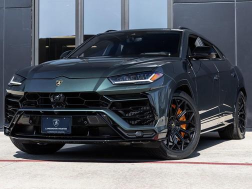 2022 Lamborghini Urus Graphite Capsule