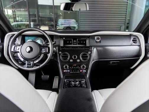 2023 Rolls-Royce Cullinan 