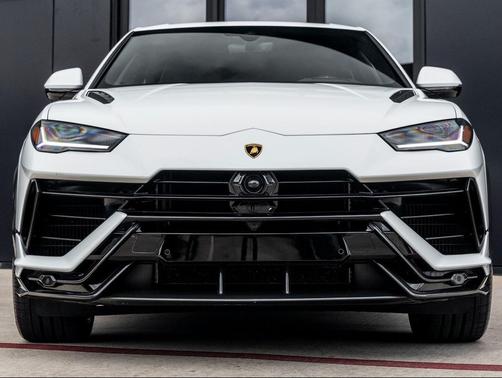2024 Lamborghini Urus Performante