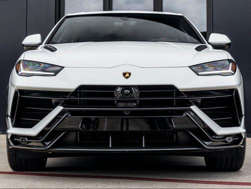 2024 Lamborghini Urus Performante