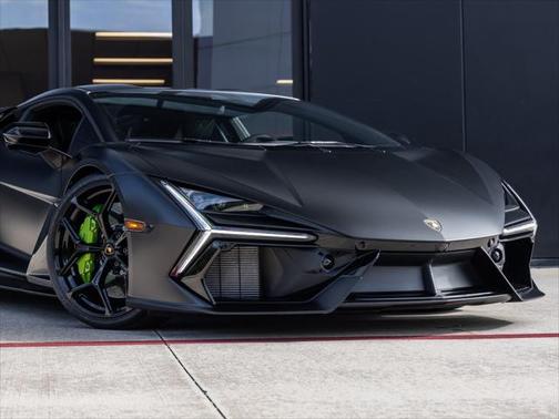 2024 Lamborghini Revuelto Base
