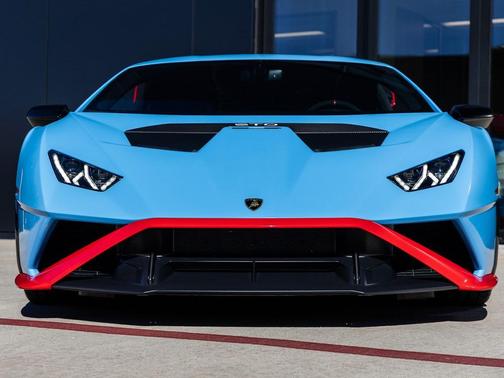 2024 Lamborghini Huracan STO Coupe