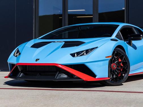 2024 Lamborghini Huracan STO Coupe