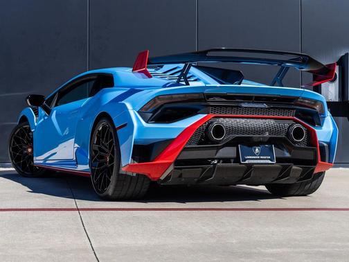 2024 Lamborghini Huracan STO Coupe