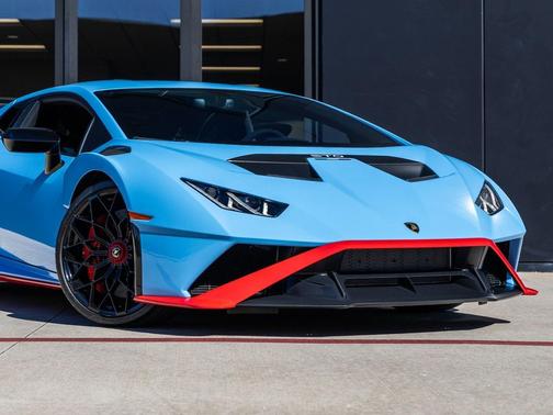 2024 Lamborghini Huracan STO Coupe