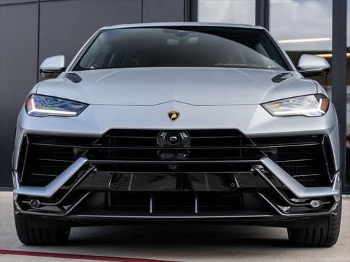 2023 Lamborghini Urus Performante