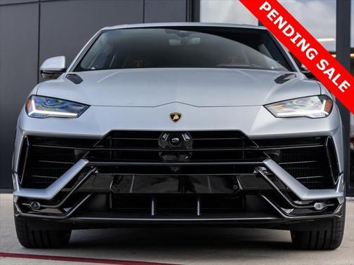 2023 Lamborghini Urus Performante