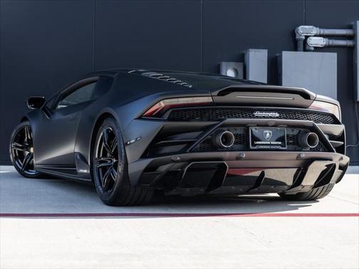 2023 Lamborghini Huracan EVO Coupe RWD