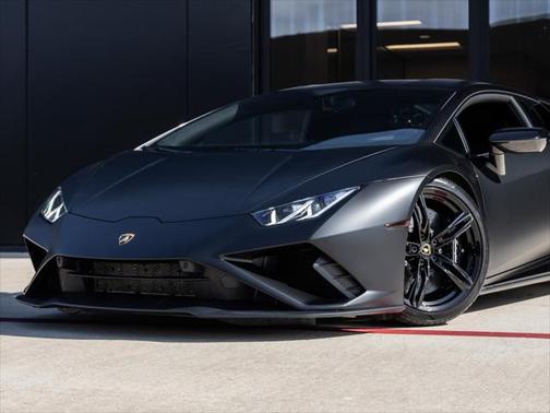 2023 Lamborghini Huracan EVO Coupe RWD