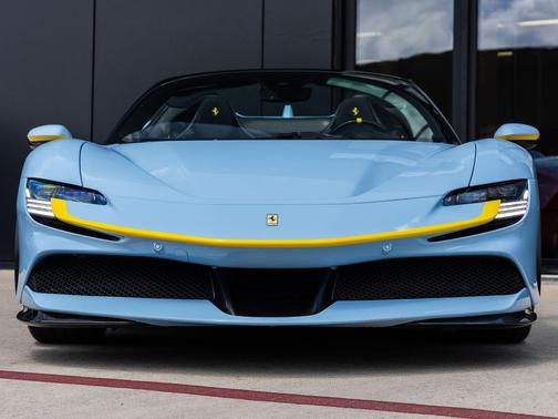 Azzurro La Plata 2024 Ferrari SF90 Spider