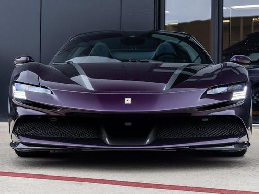 2025 Ferrari SF90 Spider Base