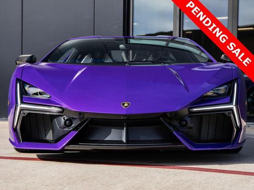 Viola Pasifae Metallic 2024 Lamborghini Revuelto Base