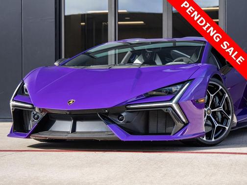 Viola Pasifae Metallic 2024 Lamborghini Revuelto Base