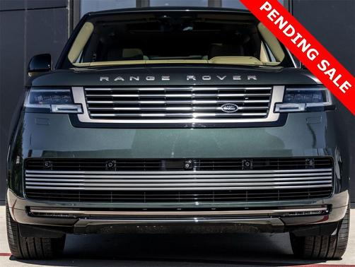2025 Land Rover Range Rover P615 SV