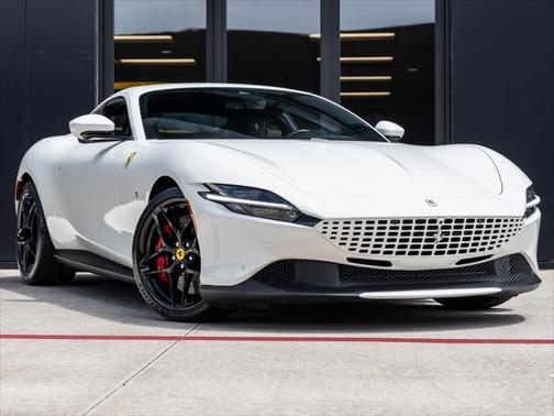 2023 Ferrari Roma Base