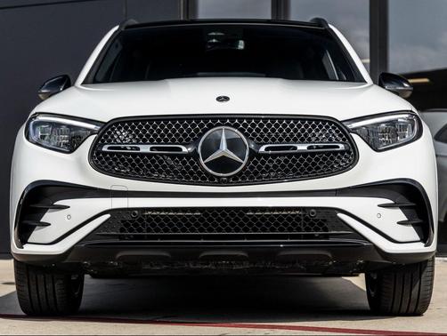 2025 Mercedes-Benz GLC 300 Base