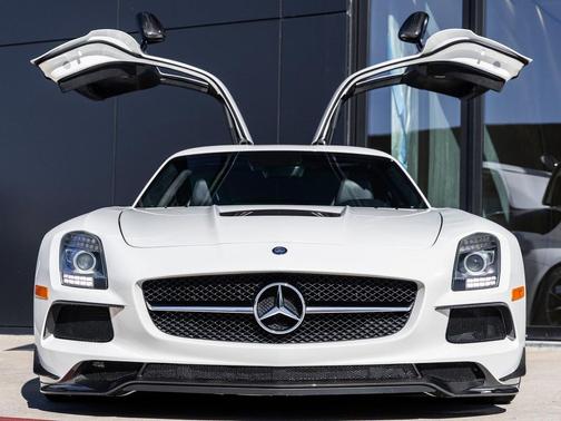 2014 Mercedes-Benz SLS AMG Black Series Base