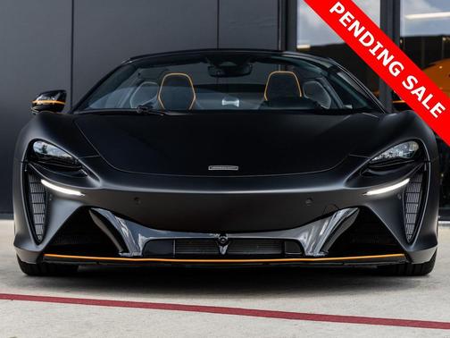 2025 McLaren Artura