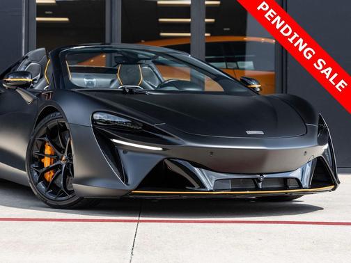 2025 McLaren Artura
