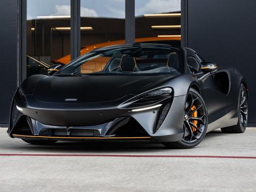 2025 McLaren Artura