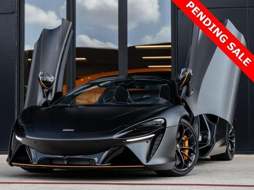 2025 McLaren Artura