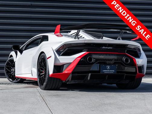 Bianco Monocerus Metallic 2022 Lamborghini Huracan STO Coupe