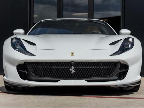 2023 Ferrari 812 GTS Base