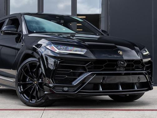 2019 Lamborghini Urus 