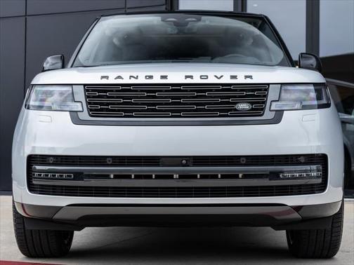 2025 Land Rover Range Rover P400 SE