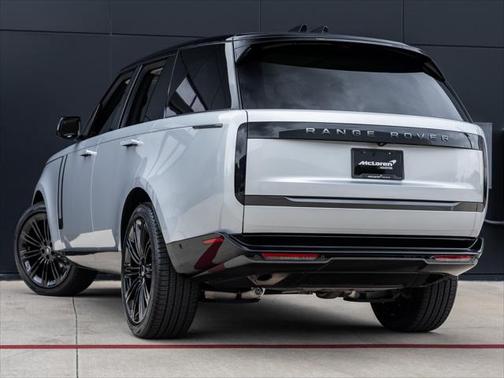 2025 Land Rover Range Rover P400 SE