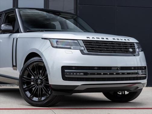 2025 Land Rover Range Rover P400 SE