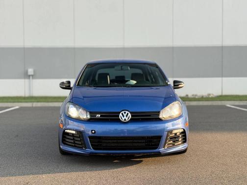 2012 Volkswagen Golf R 4-Door