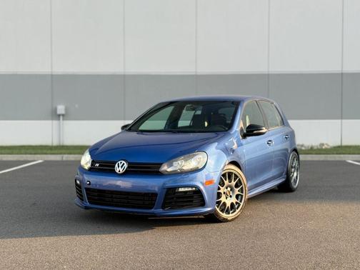 2012 Volkswagen Golf R 4-Door