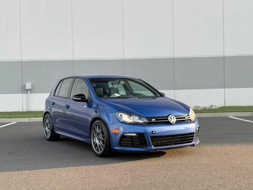 2012 Volkswagen Golf R 4-Door