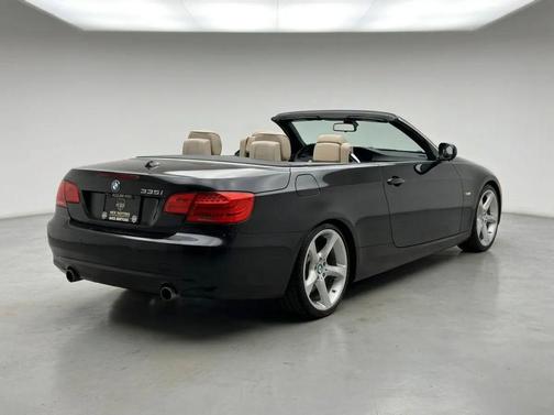 2011 BMW 335 335i Convertible 2D