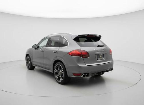 2014 Porsche Cayenne GTS