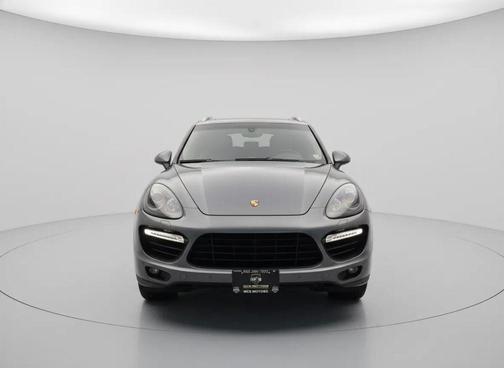 2014 Porsche Cayenne GTS