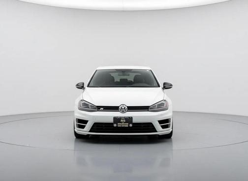 2016 Volkswagen Golf R 4-Door w/DCC & Navigation